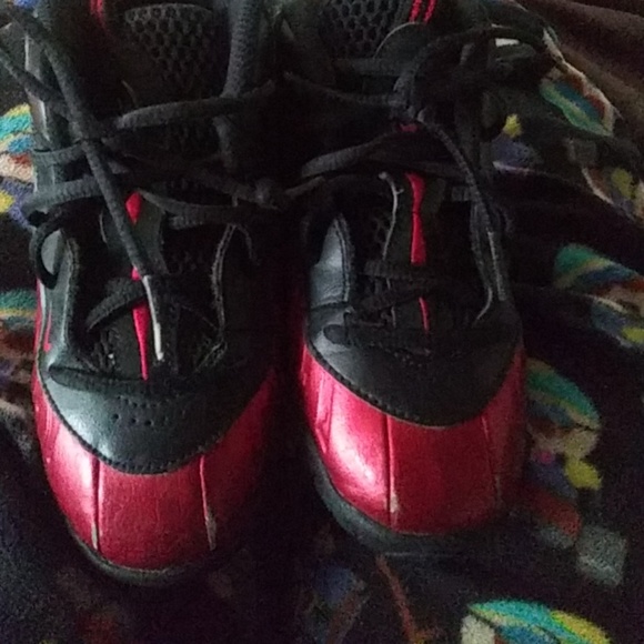 Foamposite - Picture 1 of 3
